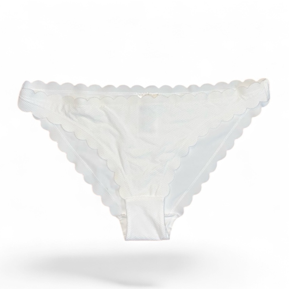 H&M Women’s White Scalloped Textured Bikini Bottoms